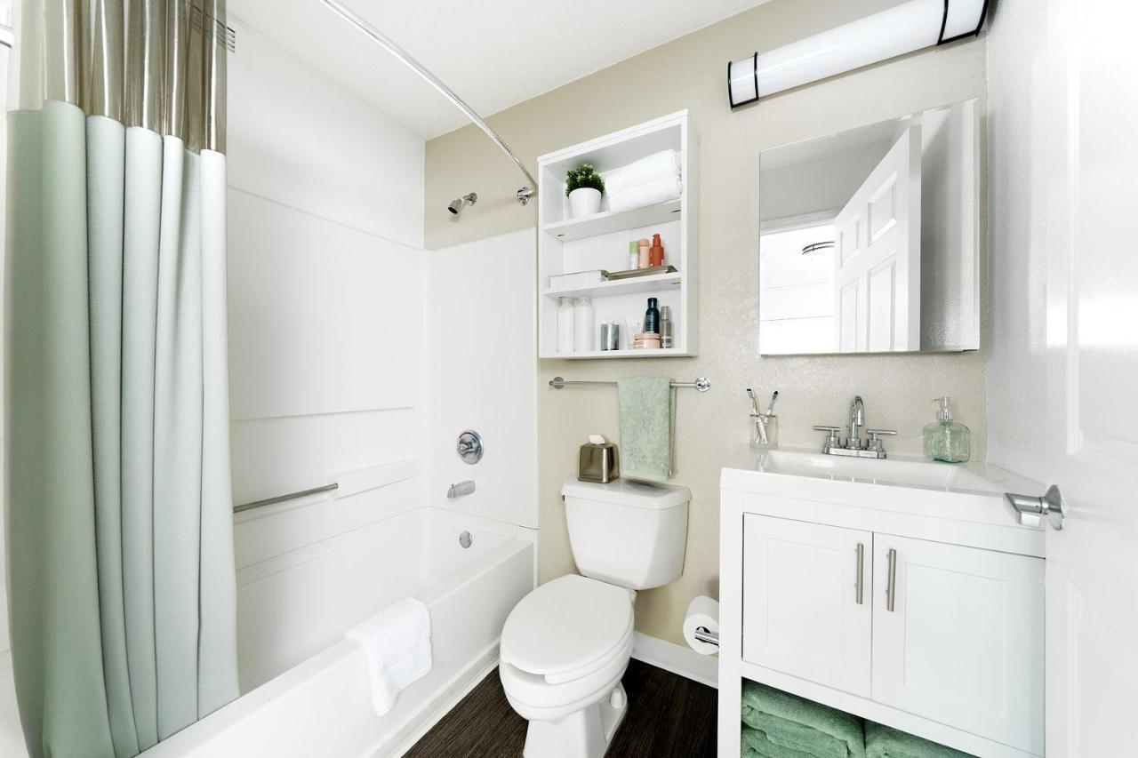 Intown Suites Extended Stay Chicago Il - Elk Grove O'Hare Елк Гроув Вилидж Екстериор снимка