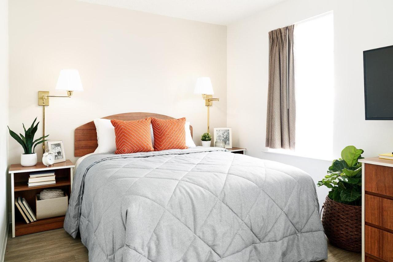 Intown Suites Extended Stay Chicago Il - Elk Grove O'Hare Елк Гроув Вилидж Екстериор снимка